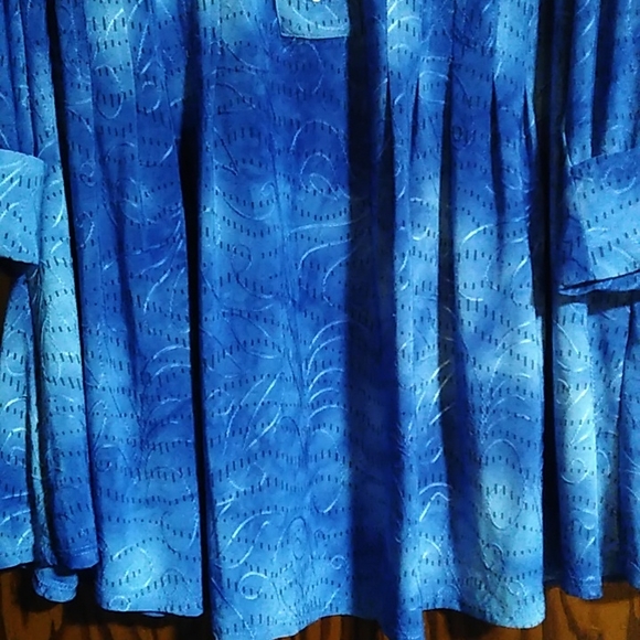 Women's plus size 3/4 sleeve Avenue tunic top - Picture 3 of 7